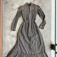 Load image into Gallery viewer, c. 1900 Cotton Wrapper Dress