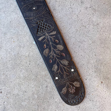 Load image into Gallery viewer, Early-Mid 19th c. Hand Carved Corset Busk | 1