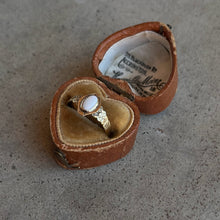 Load image into Gallery viewer, Early 20th c. 10k Gold Opal Ring