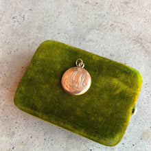 Load image into Gallery viewer, c. 1900s-1910s Gold Filled Locket