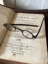 Load image into Gallery viewer, c. 1800 Tortoise Shell Wig Spectacles - Dark