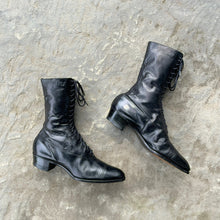 Load image into Gallery viewer, c. 1910s Black Lace Up Boots | Approx Sz 7