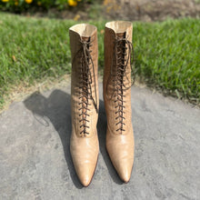 Load image into Gallery viewer, c. 1910s-1920s Tan Louis Heel Boots | Approx Sz 7.5-8
