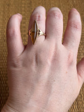 Load image into Gallery viewer, c. 1890s-1900s 14k Gold Banded Agate Ring