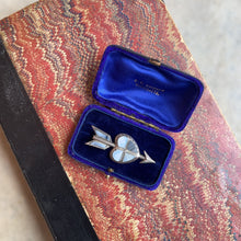 Load image into Gallery viewer, 19th c. Scottish Agate Sterling Silver Heart Arrow Brooch