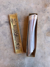 Load image into Gallery viewer, c. 1900s Erect Form ET Corset in Box