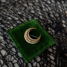Load image into Gallery viewer, Victorian 15k Gold Pearl Crescent Moon Brooch