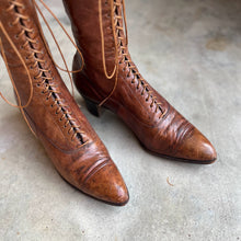 Load image into Gallery viewer, c. 1910s Brown Lace Up Boots | Approx Sz 9