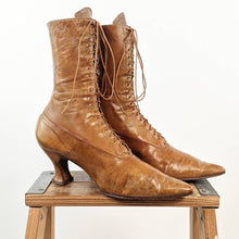 Load image into Gallery viewer, 1910s Tan Lace Up Boots | Sz 8-8.5