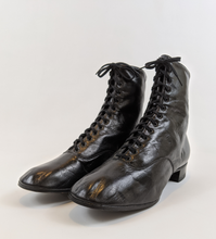 Load image into Gallery viewer, 1930s Black Lace Up Boots | Approx Sz 7-7.5