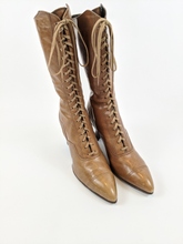 Load image into Gallery viewer, 1920s Tan Lace Up Louis Heel Boots | Approx Sz 5