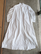 Load image into Gallery viewer, 1880s Cotton Night Dress