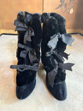 Load image into Gallery viewer, c. 1890s-1900s Black Carriage Boots