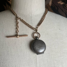Load image into Gallery viewer, 1904 St. Louis Engraved Gunmetal Sovereign Case Fob