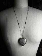 Load image into Gallery viewer, c. 1910s-1920s Sterling Silver Heart Compact Necklace