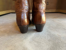 Load image into Gallery viewer, c. 1910s Brown Boots | Approx Sz 8.5-9