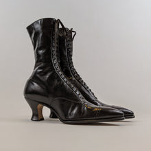 Load image into Gallery viewer, 1920s Black Lace Up Louis Heel Boots | Approx Sz 6.5-7