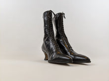 Load image into Gallery viewer, 1920s Black Lace Up Louis Heel Boots | Approx Sz 6.5-7
