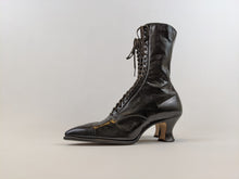 Load image into Gallery viewer, 1920s Black Lace Up Louis Heel Boots | Approx Sz 6.5-7