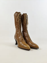Load image into Gallery viewer, 1920s Tan Lace Up Louis Heel Boots | Approx Sz 5