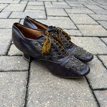 Load image into Gallery viewer, c. 1890s-1900s Beaded Oxfords