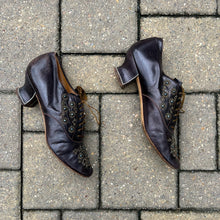 Load image into Gallery viewer, c. 1890s-1900s Beaded Oxfords