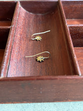 Load image into Gallery viewer, c. 1890s-1900s Star Earrings