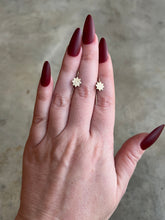 Load image into Gallery viewer, c. 1890s-1900s Star Earrings