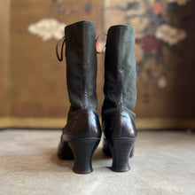 Load image into Gallery viewer, c. Late 1910s-1920s Black Lace Up Boots | Approx Sz 6.5-7