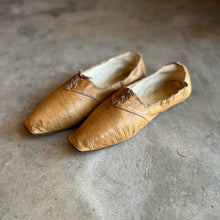 Load image into Gallery viewer, c. 1820s Moroccan Leather Shoes