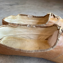 Load image into Gallery viewer, c. 1820s Moroccan Leather Shoes