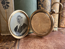 Load image into Gallery viewer, 19th c. 9k Gold Faux Montre 4-Photo Locket