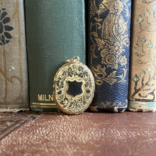 Load image into Gallery viewer, 18k Gold 19th c. Floral Locket