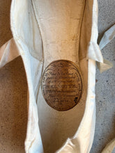 Load image into Gallery viewer, Early-Mid 19th c. Cream Silk Slippers