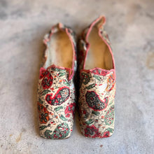 Load image into Gallery viewer, Early-Mid 19th c. Paisley Slippers
