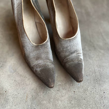 Load image into Gallery viewer, c. 1910s-1920s Lamé Pumps | Approx Sz 7.5