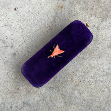 Load image into Gallery viewer, Early 19th c. 14k Gold Coral Fly Pendant