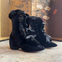 Load image into Gallery viewer, c. 1890s-1900s Black Carriage Boots