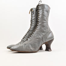 Load image into Gallery viewer, 1920s Grey Lace Up Louis Heel Boots | Approx Size 7