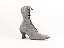 Load image into Gallery viewer, 1920s Grey Lace Up Louis Heel Boots | Approx Size 7