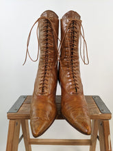 Load image into Gallery viewer, 1910s Tan Lace Up Boots | Sz 8-8.5