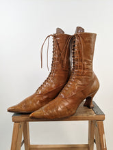 Load image into Gallery viewer, 1910s Tan Lace Up Boots | Sz 8-8.5
