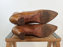 Load image into Gallery viewer, 1910s Tan Lace Up Boots | Sz 8-8.5