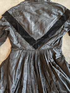 1860s Mourning Dress