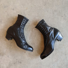 Load image into Gallery viewer, 1910s Side Button Boots | Sz 6.5