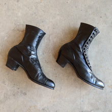 Load image into Gallery viewer, 1910s Side Button Boots | Sz 6.5