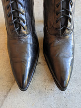 Load image into Gallery viewer, 1910s-1920s Lace Up Boots | 7-7.5 US