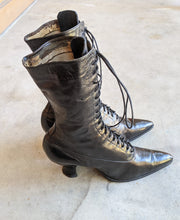 Load image into Gallery viewer, 1910s-1920s Lace Up Boots | 7-7.5 US