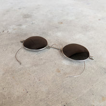 Load image into Gallery viewer, 1890s-1900s Tinted Eyeglasses