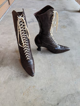 Load image into Gallery viewer, 1910s-1920s Brown Lace Up Boots | Approx Sz 7